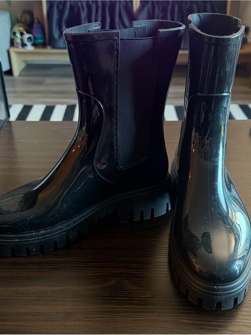 Black Gloss Chelsea Rain Boots